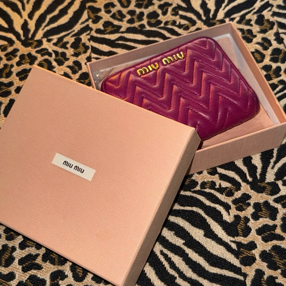 Miu Miu nappa leather impunture wallet